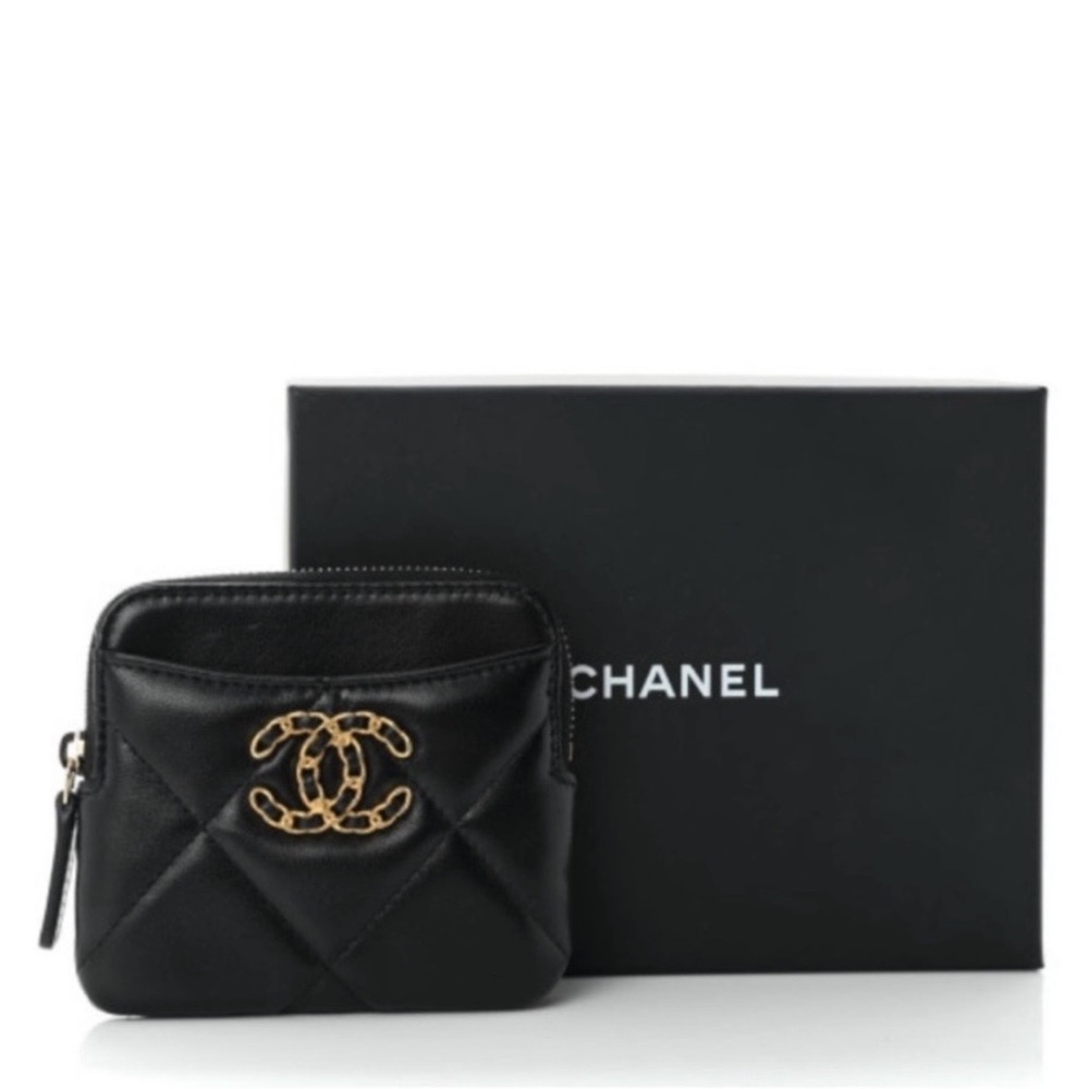 Chanel Lambskin Quilted Chanel 19 Zip Card
Holder Wallet Black